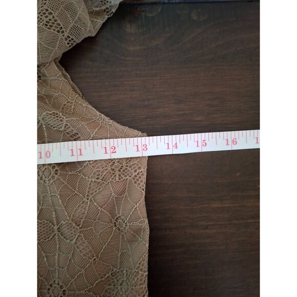 Umgee Womens Crop Top  Medium Brown Lace Flutter Sleeves Crochet USA Boho Y2K - Picture 8 of 9